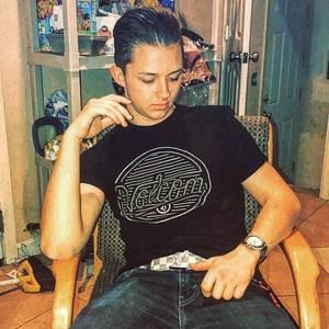 Meet your Posher, Tyler