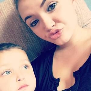 Meet your Posher, Desiree