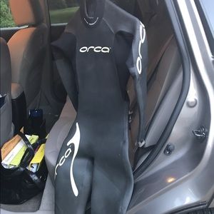 Orca wetsuit women's xs-/youth xl  worn once