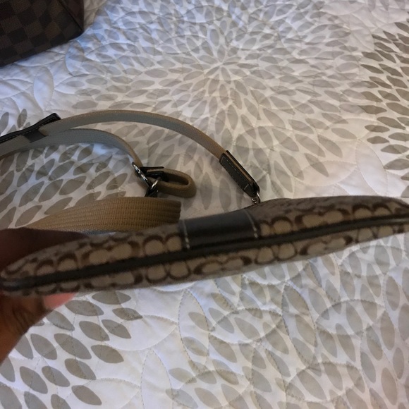 Coach Bag - Picture 2 of 5