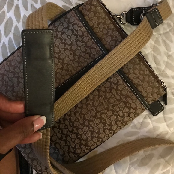 Coach Bag - Picture 4 of 5