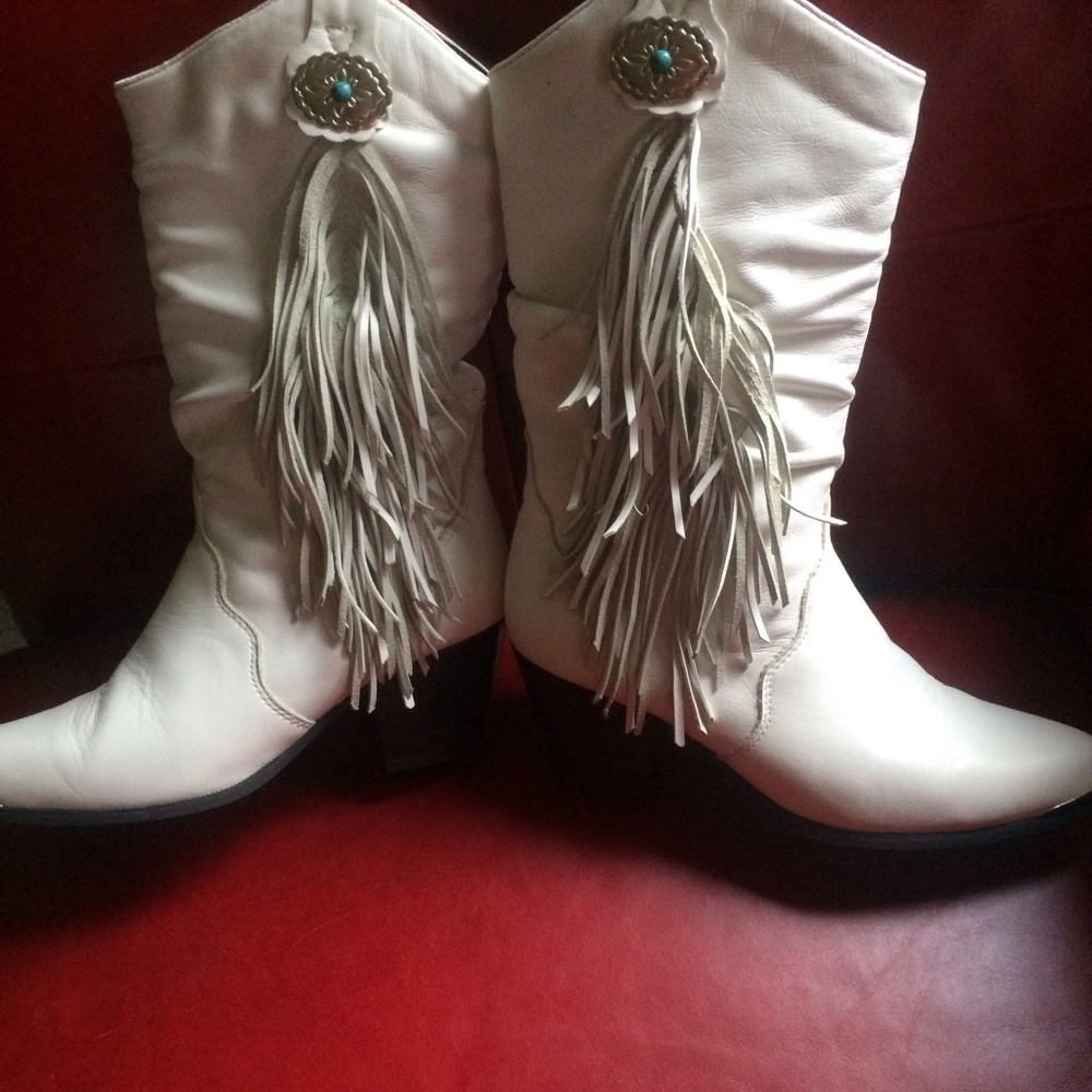 Dingo boot