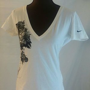 SALE!! Nike T-shirt with Tattoo Detail SIZE Medium