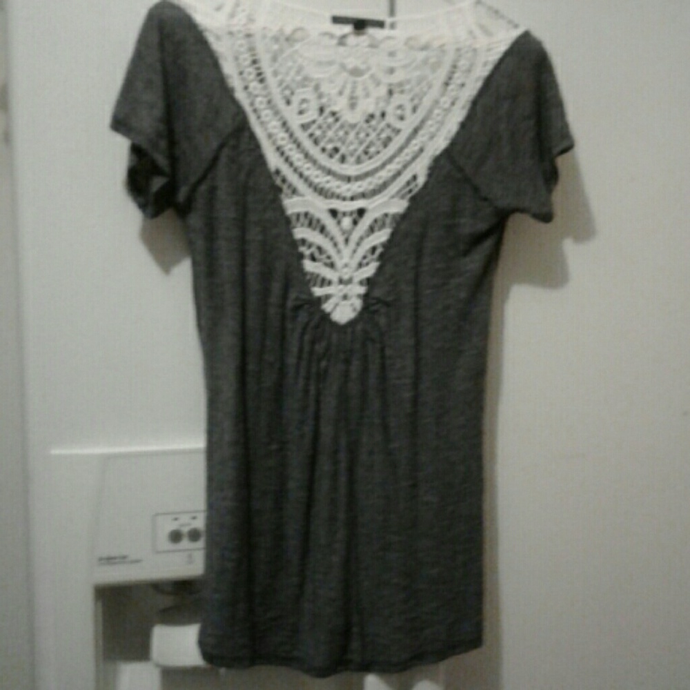 Women's shirt very nice only worn once