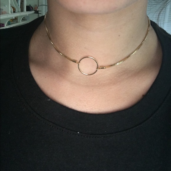 Gold Circle Choker - Picture 2 of 2