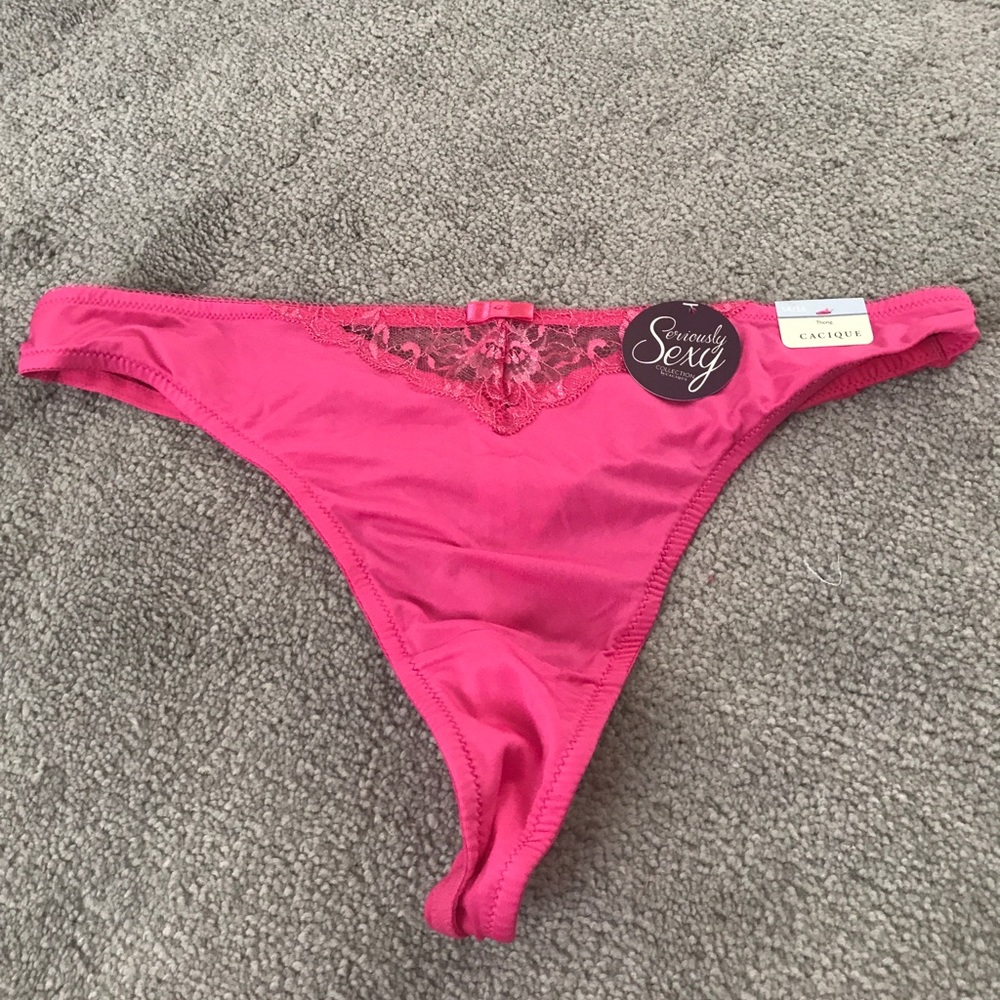 Cacique thong NWT