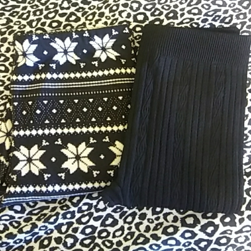 2 pair of leggings