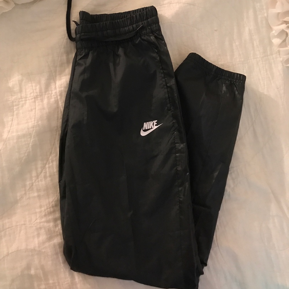 Nike windbreaker pants