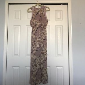 Cute floral maxi dress with slit in the front.