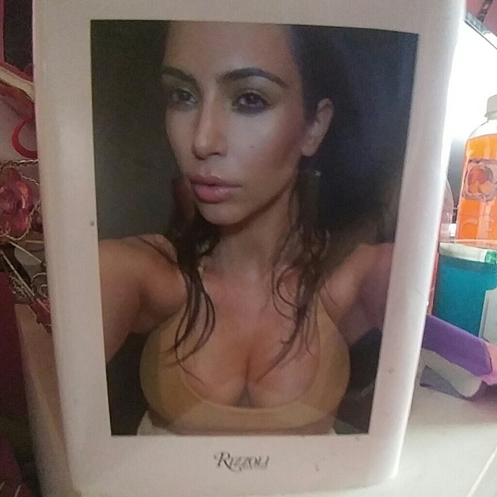 Kim Kardashian "Selfish" Book