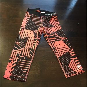 nike pro cropped leggings