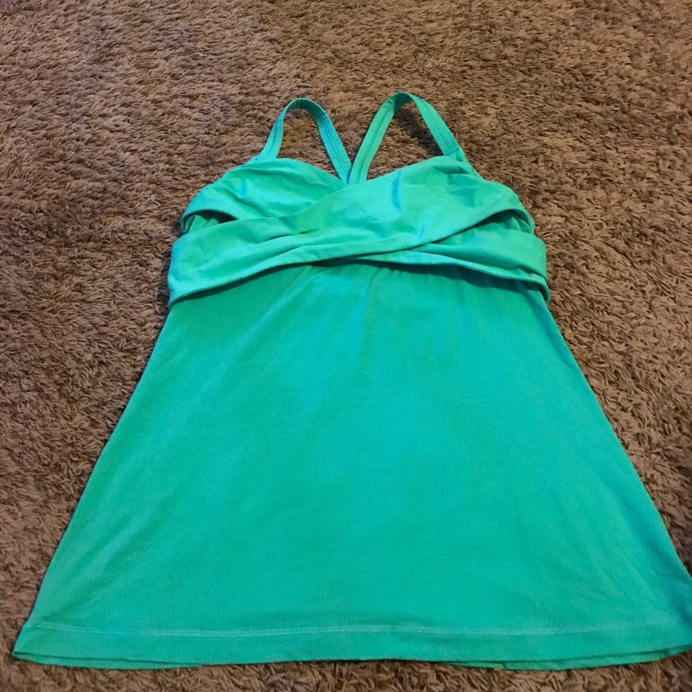 Lululemon tank