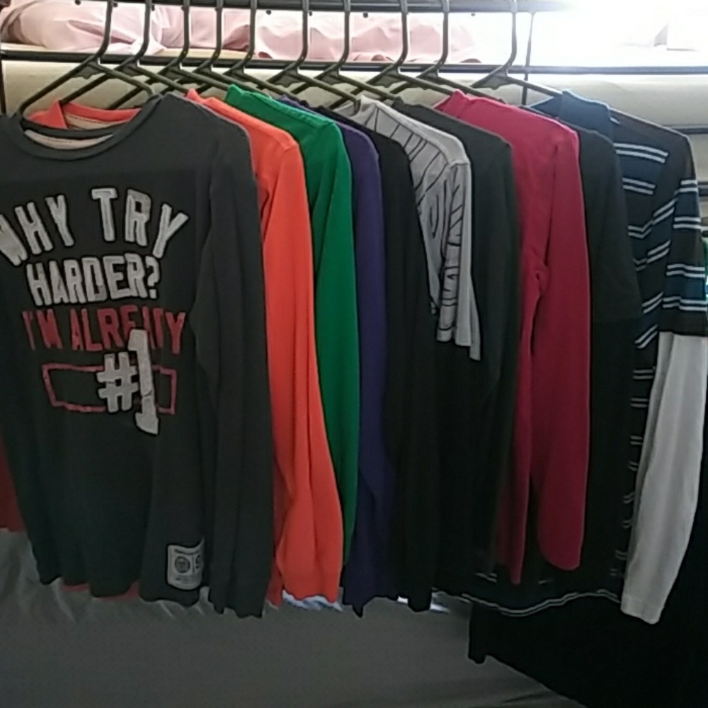 Bundle of 10 long sleeved graphic tees