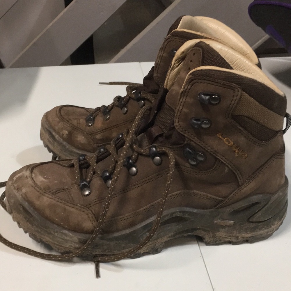 Lowa renegade hiking boots