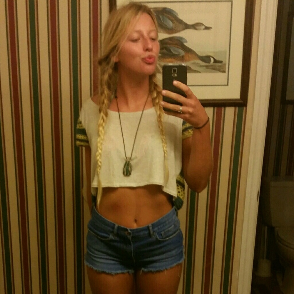 Meet your Posher, Monica