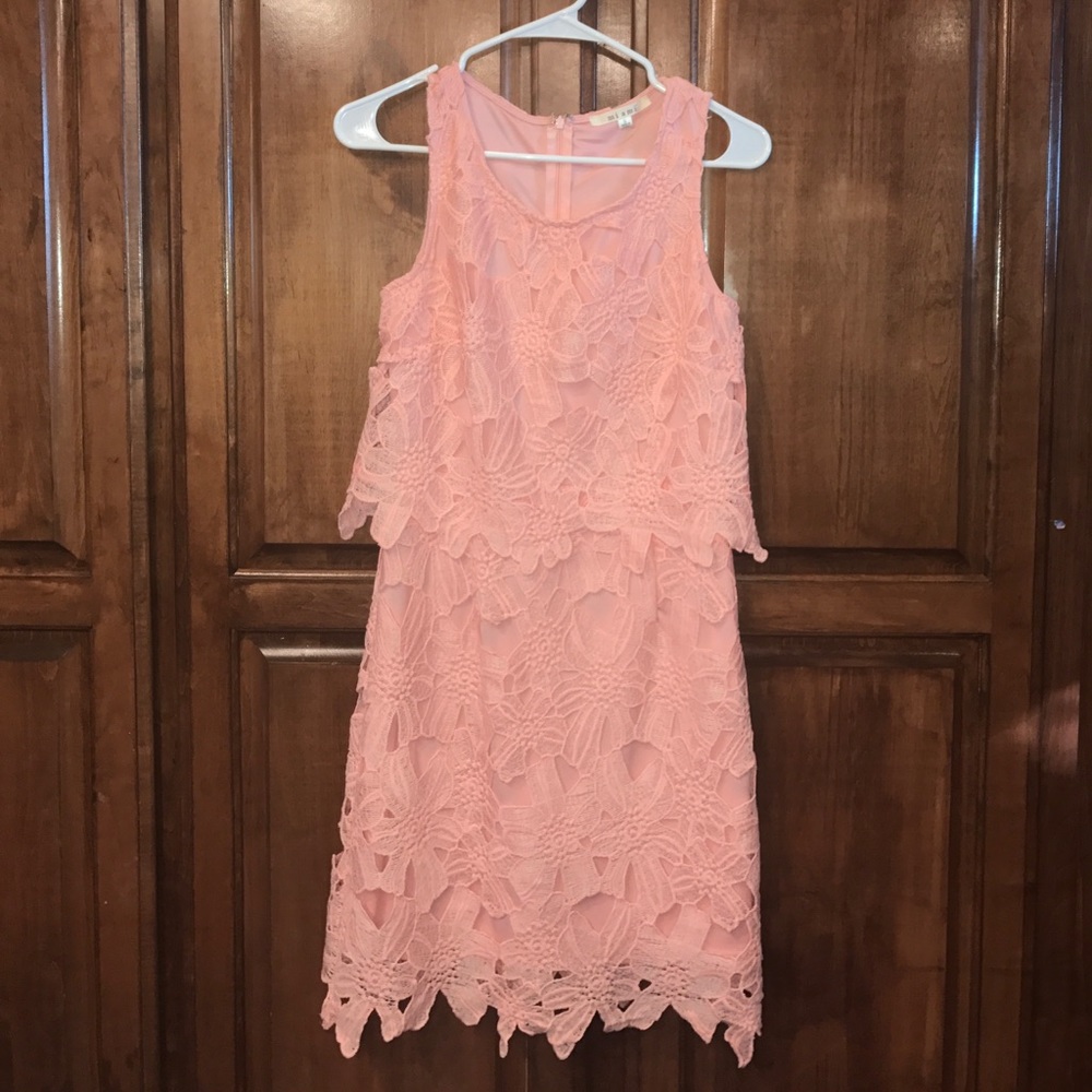 Light pink-mauve dress