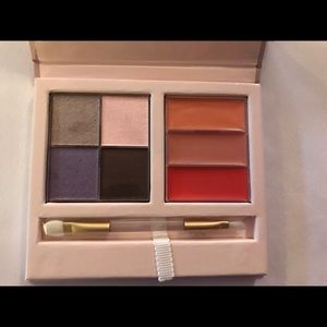 Mary Kay Color Compact, Into the garden collection