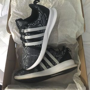 Adidas SL Loop Black/White Snake-- Hold