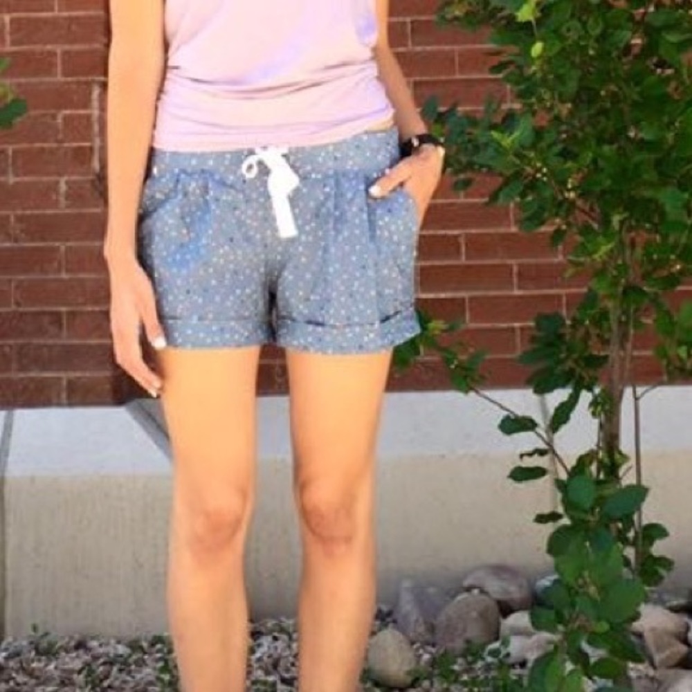 Lululemon Rare Confetti Spring Breakaway Shorts 8