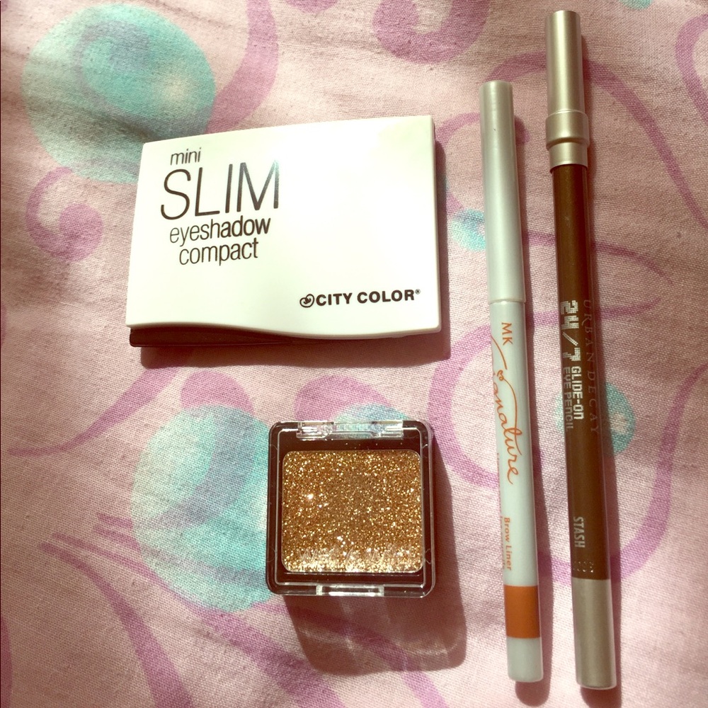 🌵Bundle of Makeup🌵