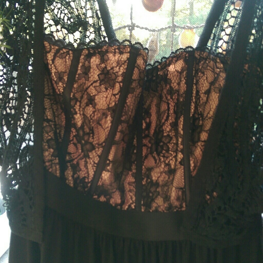 Strapless bustier illusion lace mini dress
