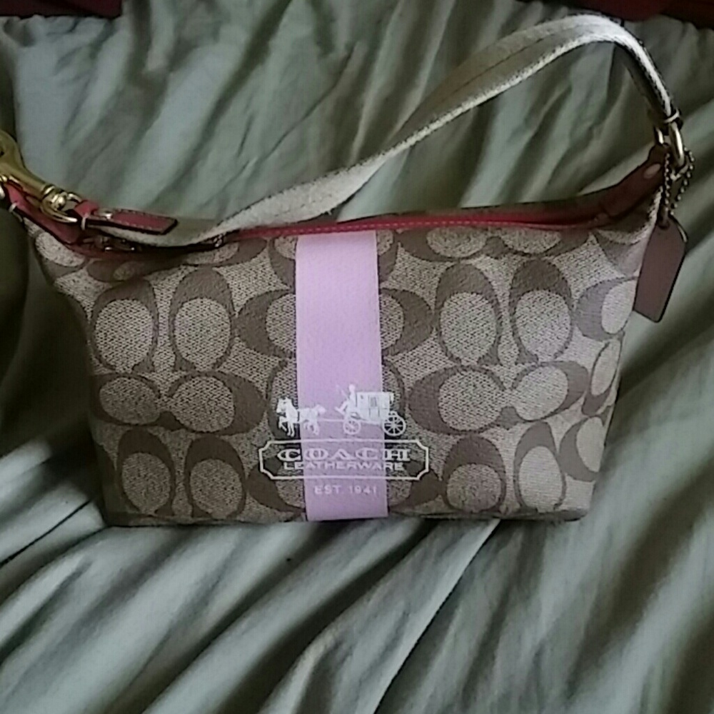 Coach purse never been used