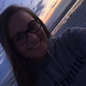 Meet your Posher, Maeve