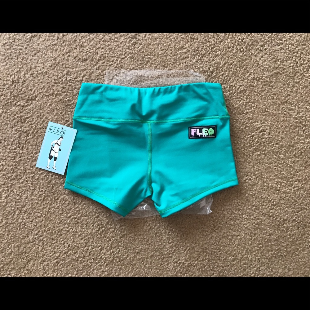 Ordered the wrong size. New with tags.