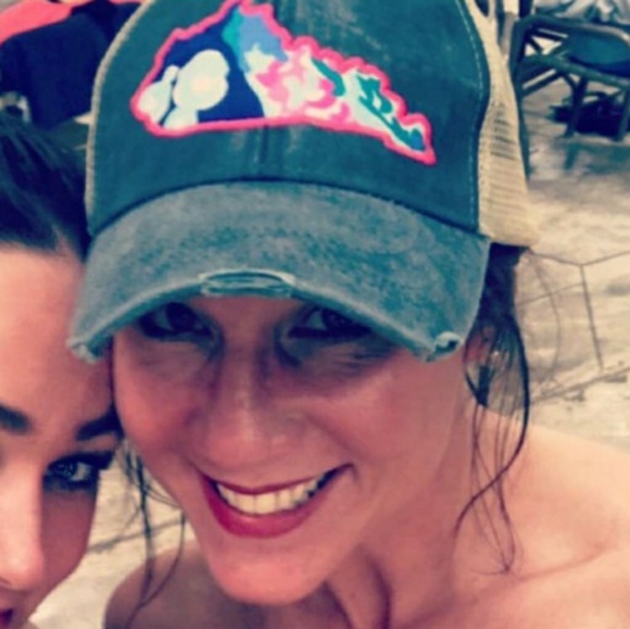 Meet your Posher, Krista - Picture 2 of 4