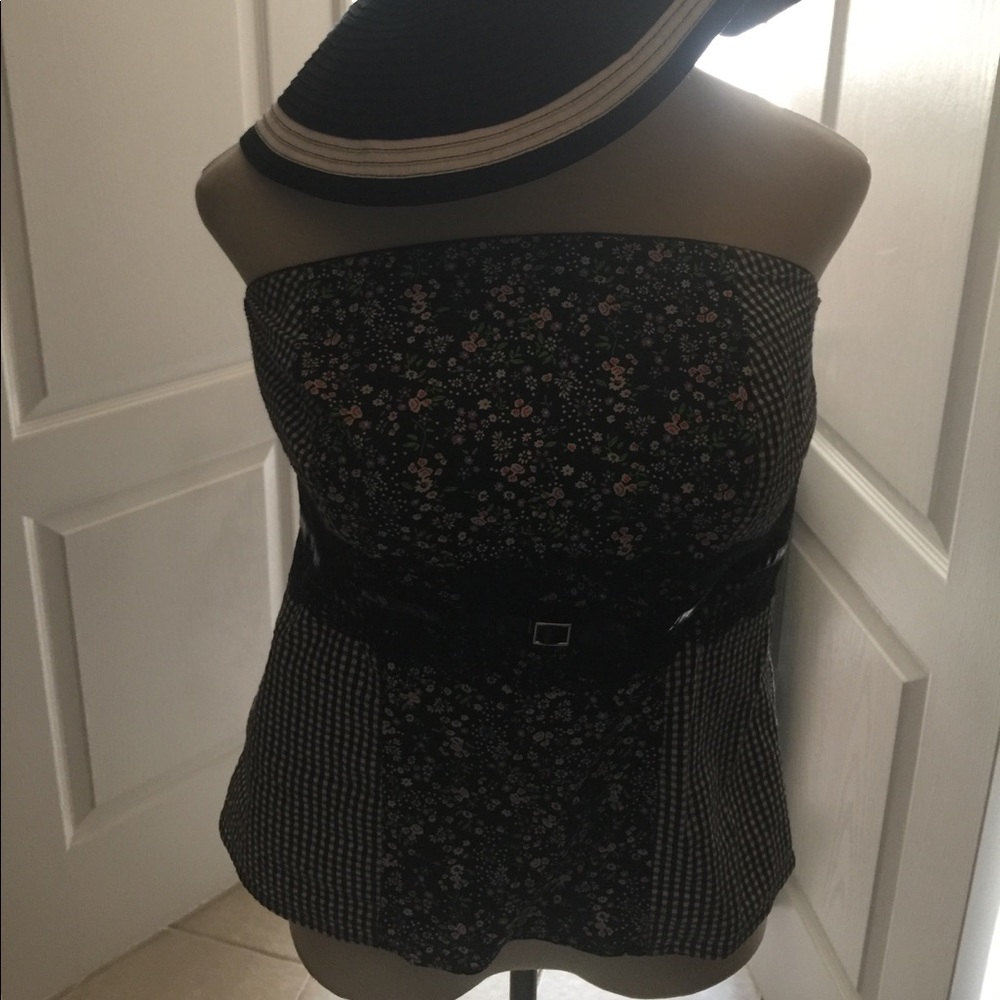 Torrid Sexy Strapless Floral Top w/belt sz 1
