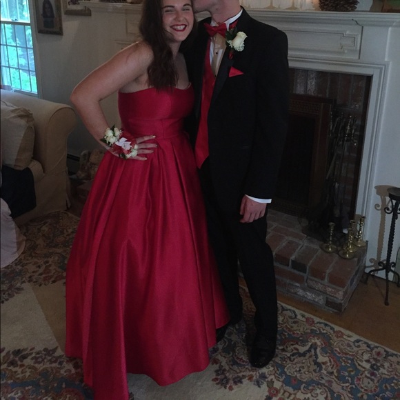 Prom/Event Dress - Picture 3 of 4