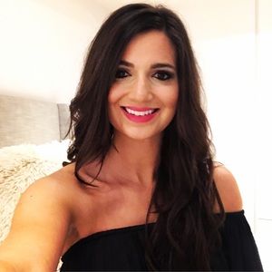 Meet your Posher, Melea