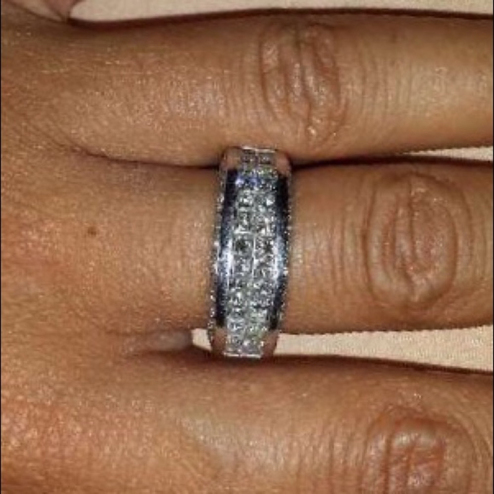 Platinum ring with diamonds rounds and princess