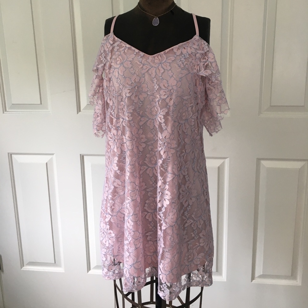 ✨HUGE DISCOUNT✨Pink + blue lace dress