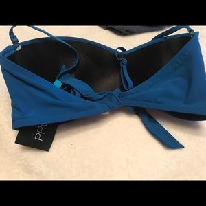 Profiles by gottex teal blue top