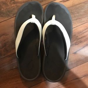 Olukai Ohana sandals in white