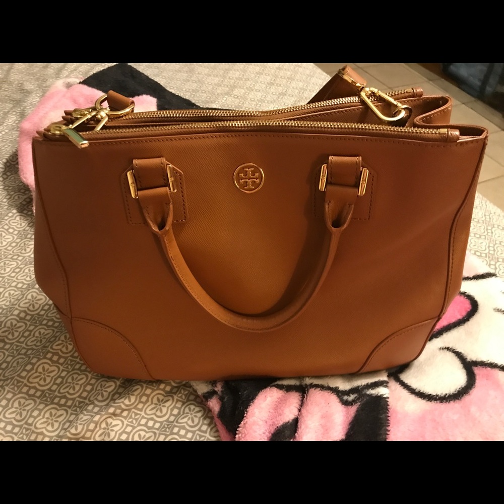 Trade with REB_DO17