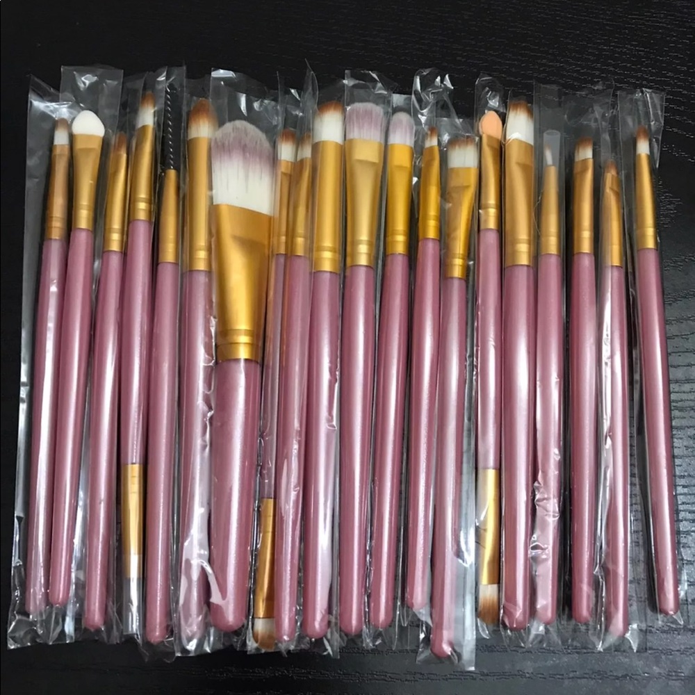 🌹🌹New 20pcs Makeup Brushes Set