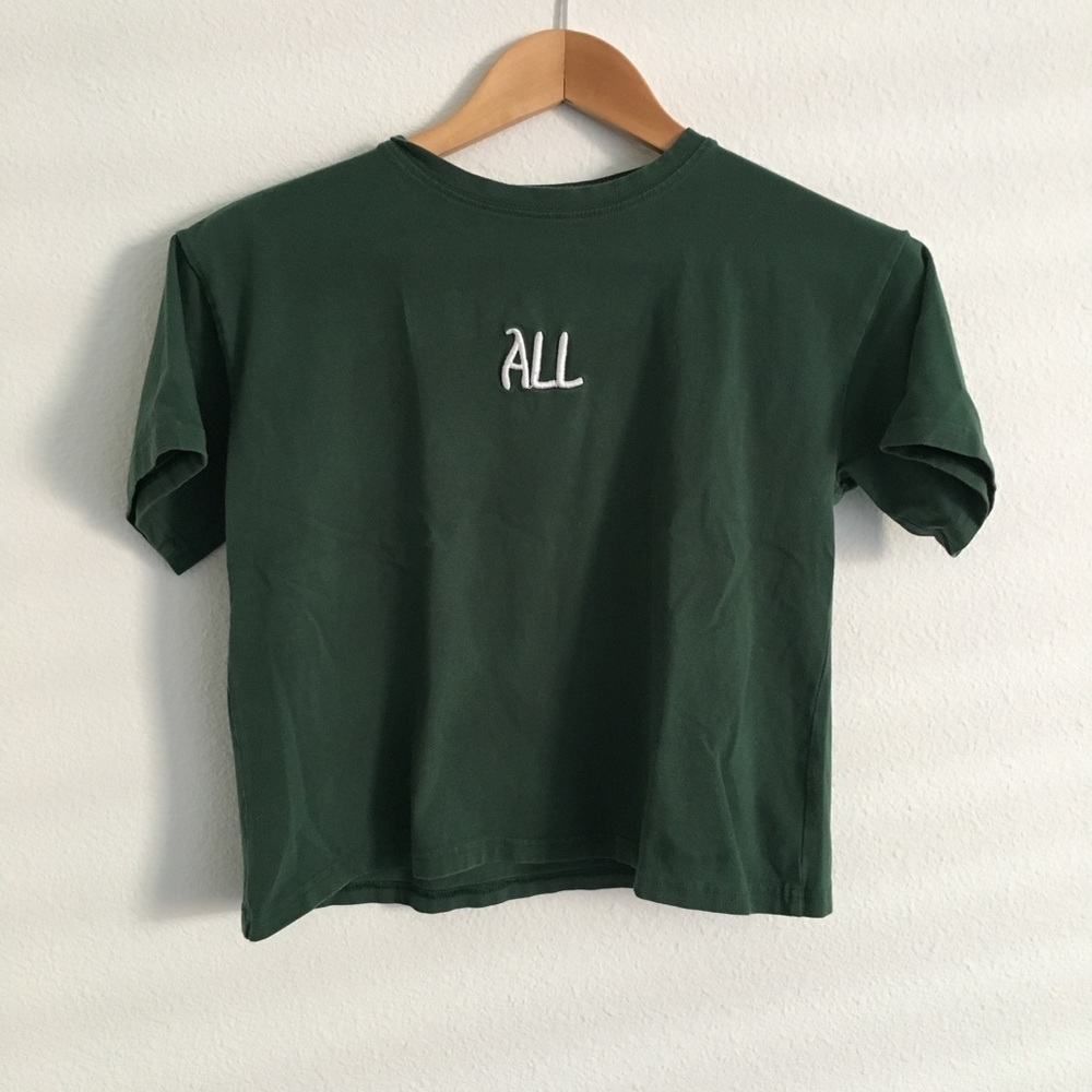 ❌SOLD❌CHOIES - EMBROIDERY SLEEVE T-SHIRT, GREEN ✨