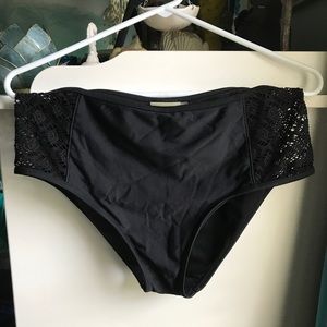 L.A. Hearts High-Waisted Bikini Bottom - size L