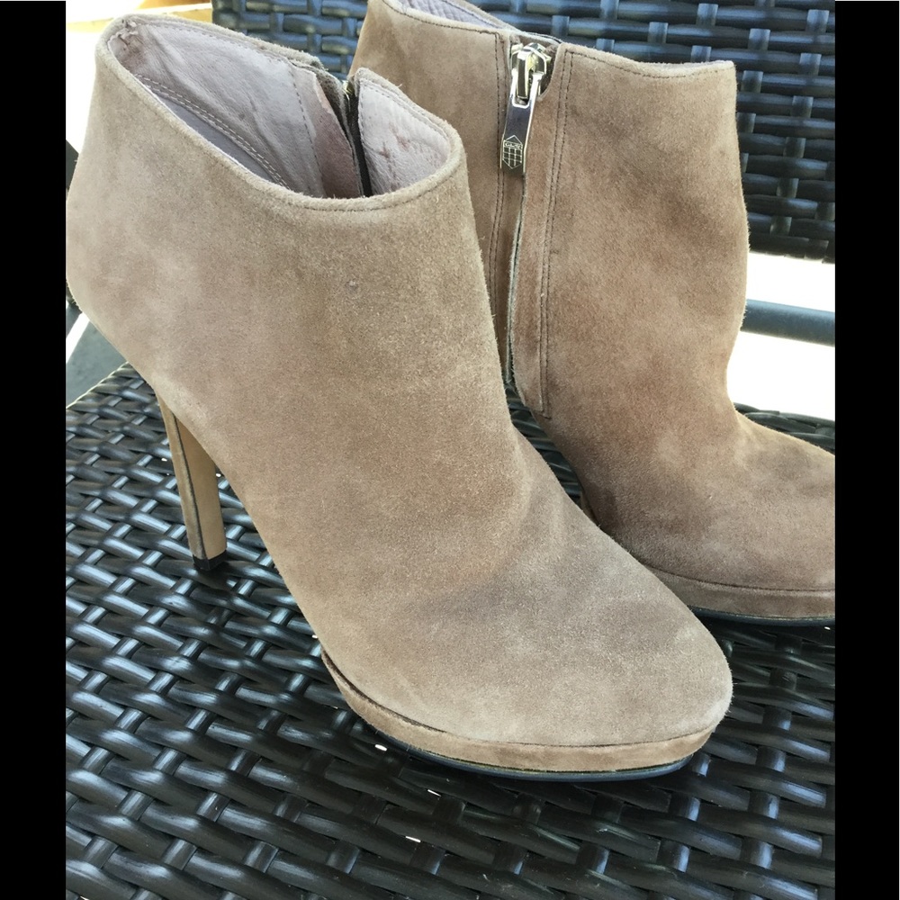 vince camuto tan suede booties