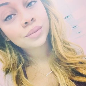 Meet your Posher, Sabrina