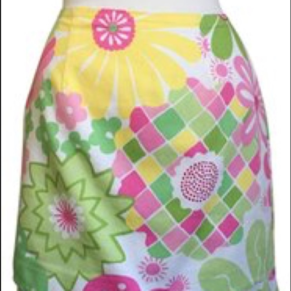 Eliza J bright floral, 3 layer scalloped hem, zip
