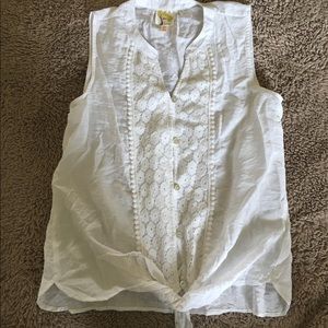 ANTHROPOLOGIE FIG AND FLOWER tie front tank