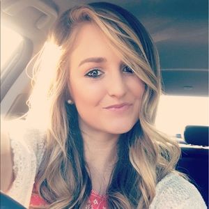 Meet your Posher, Alyson