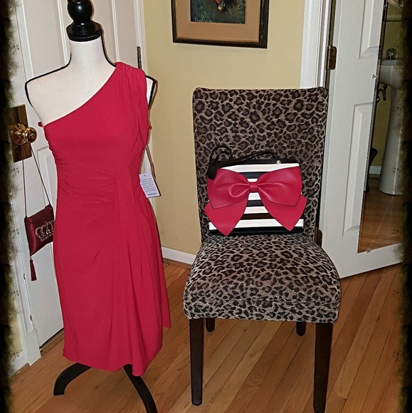 Eliza J Dresses & Skirts - LADY IN RED!👠 ONE SHOULDER RED DRESS👠👠