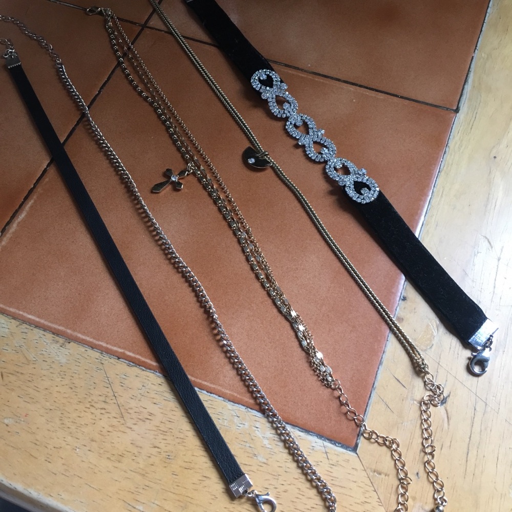 Chokers - Picture 3 of 3
