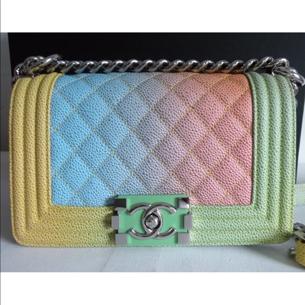 CHANEL HANDBAG