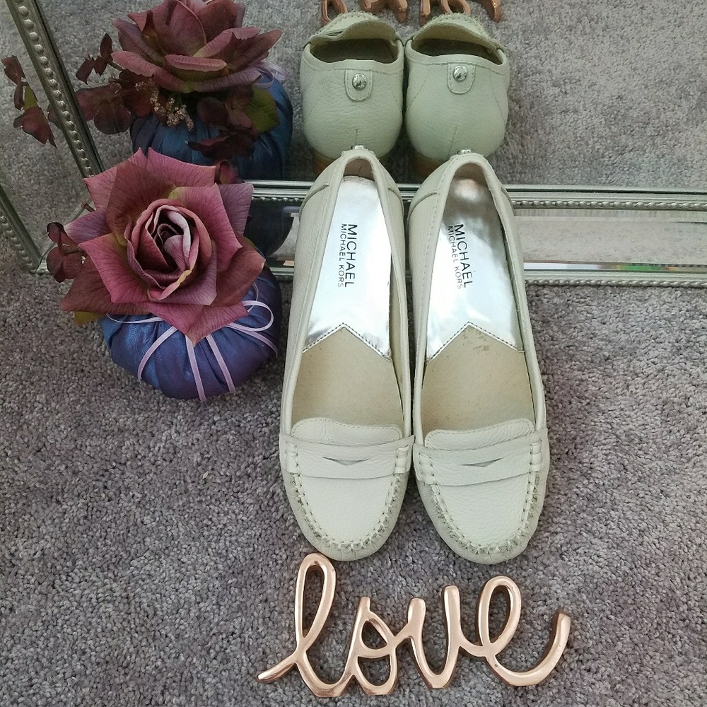 Michael Kors cream penny loafers Size 7M
