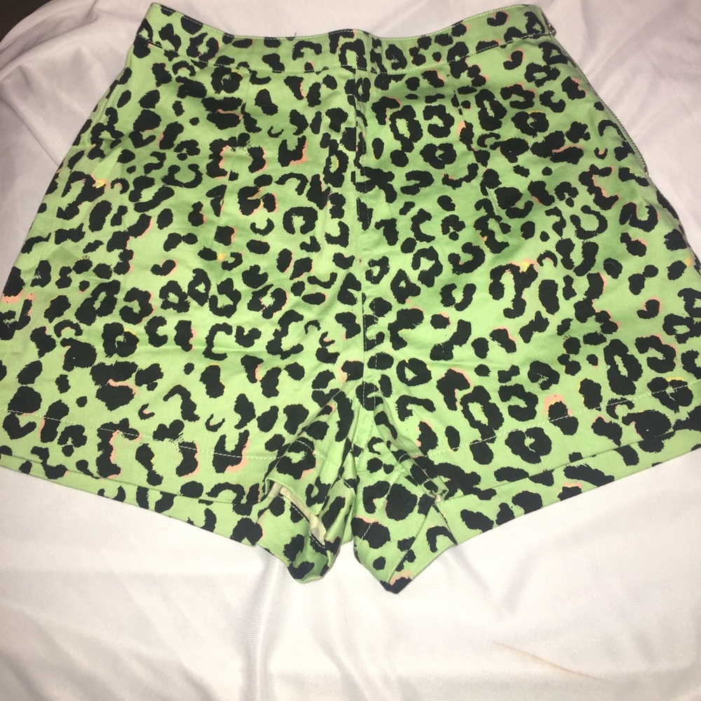 FOREVER 21 EXCLUSIVE!